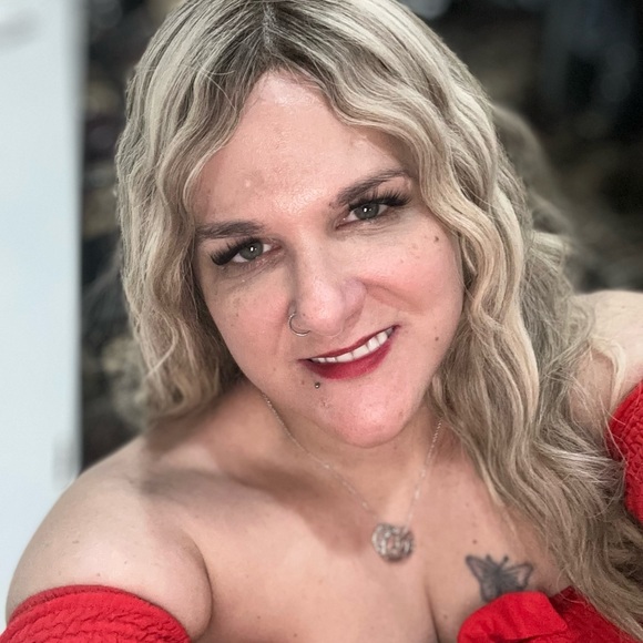 Going LIVE Now❣️ LIKE To Be Notified When I Go LIVE❣️shop, Chat, & Giveaways ❣️ - Picture 6 of 6